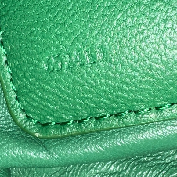 LOEWE Squeeze Mini Green Beaded Leather Bag - Limited Fruit Edition - Picture 9 of 15